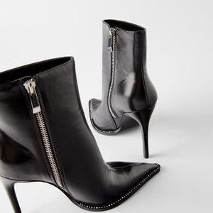 2020 ZARA BRAND NEW SHINNY ANKLE BOOTS